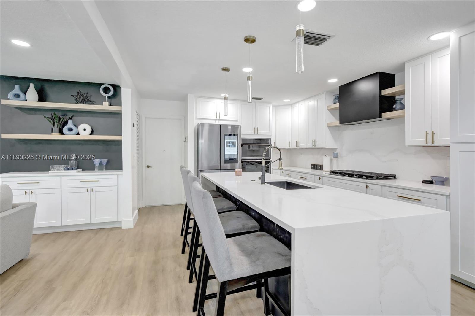 SAWGRASS PLANTATION - Residential