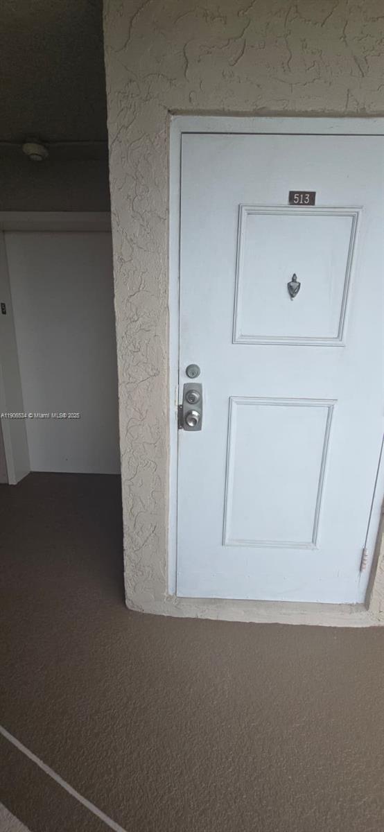 SHERWOOD SQUARE CONDOMINI - Residential Lease