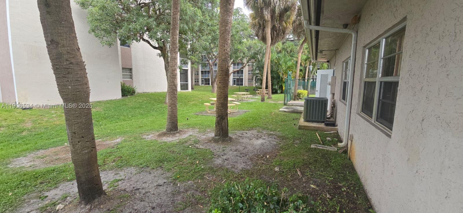 SHERWOOD SQUARE CONDOMINI - Residential Lease