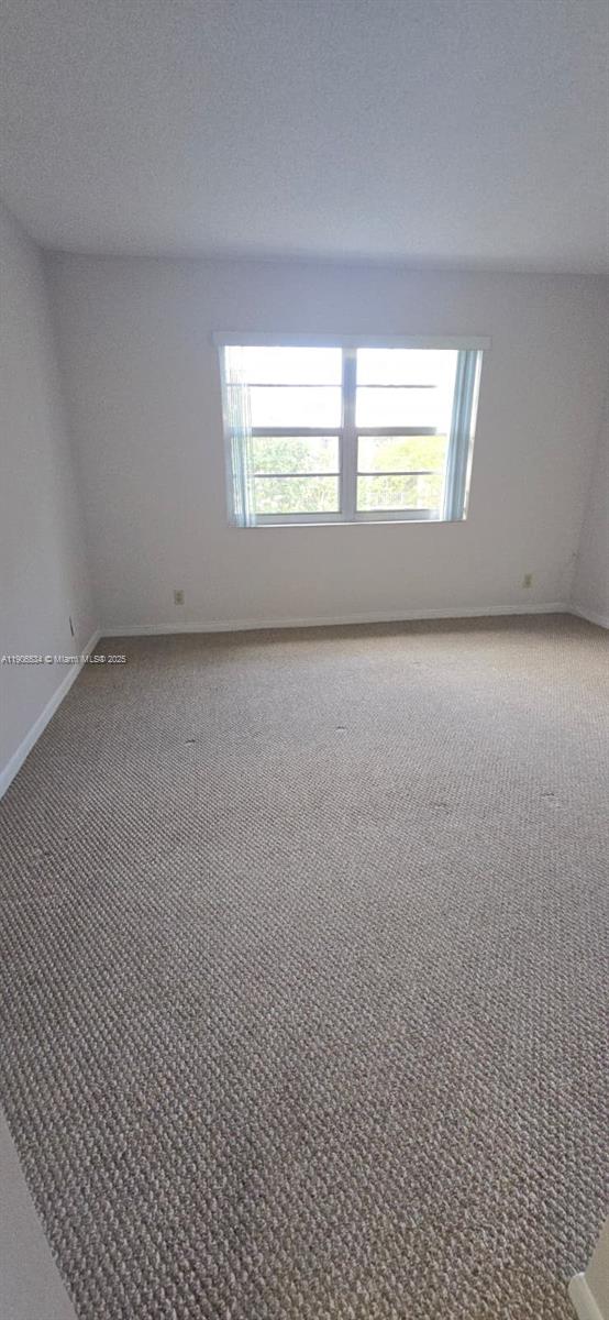 SHERWOOD SQUARE CONDOMINI - Residential Lease