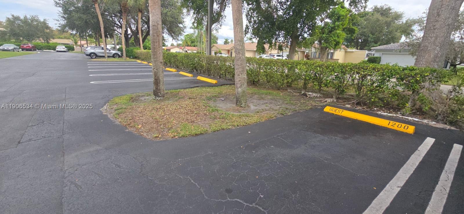 SHERWOOD SQUARE CONDOMINI - Residential Lease