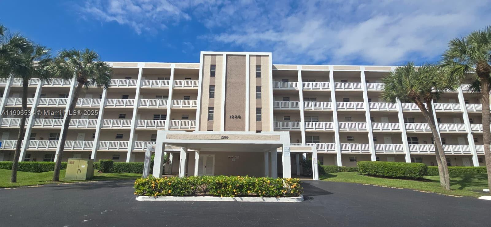 SHERWOOD SQUARE CONDOMINI - Residential Lease