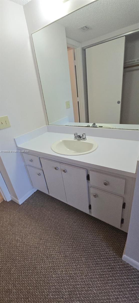 SHERWOOD SQUARE CONDOMINI - Residential Lease