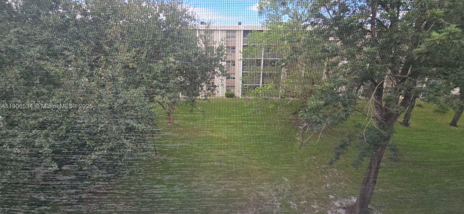 SHERWOOD SQUARE CONDOMINI - Residential Lease