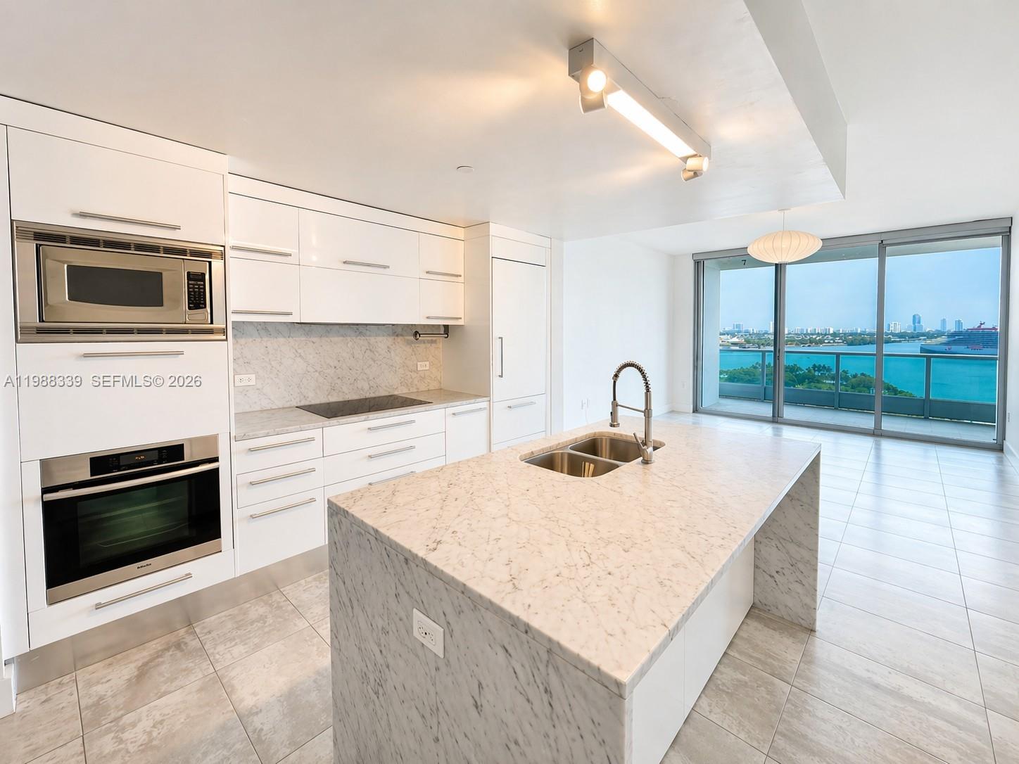 900 Biscayne Blvd 1704