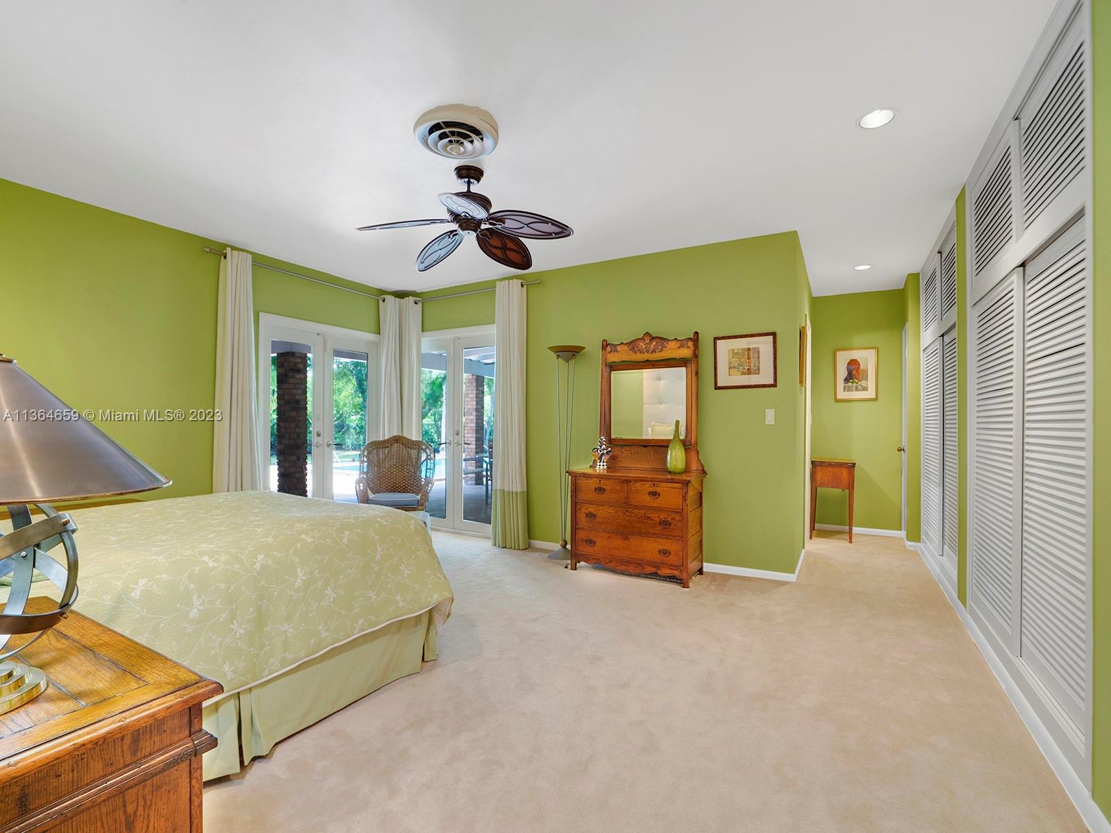 HALLMARK HGTS ESTS - Residential