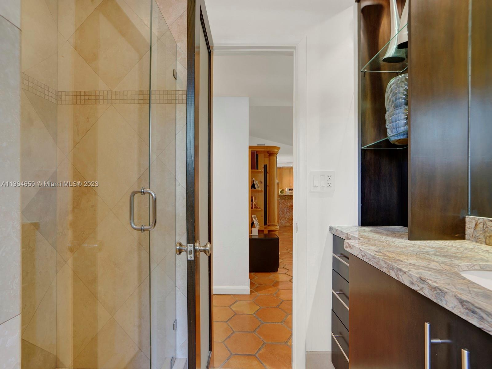 HALLMARK HGTS ESTS - Residential