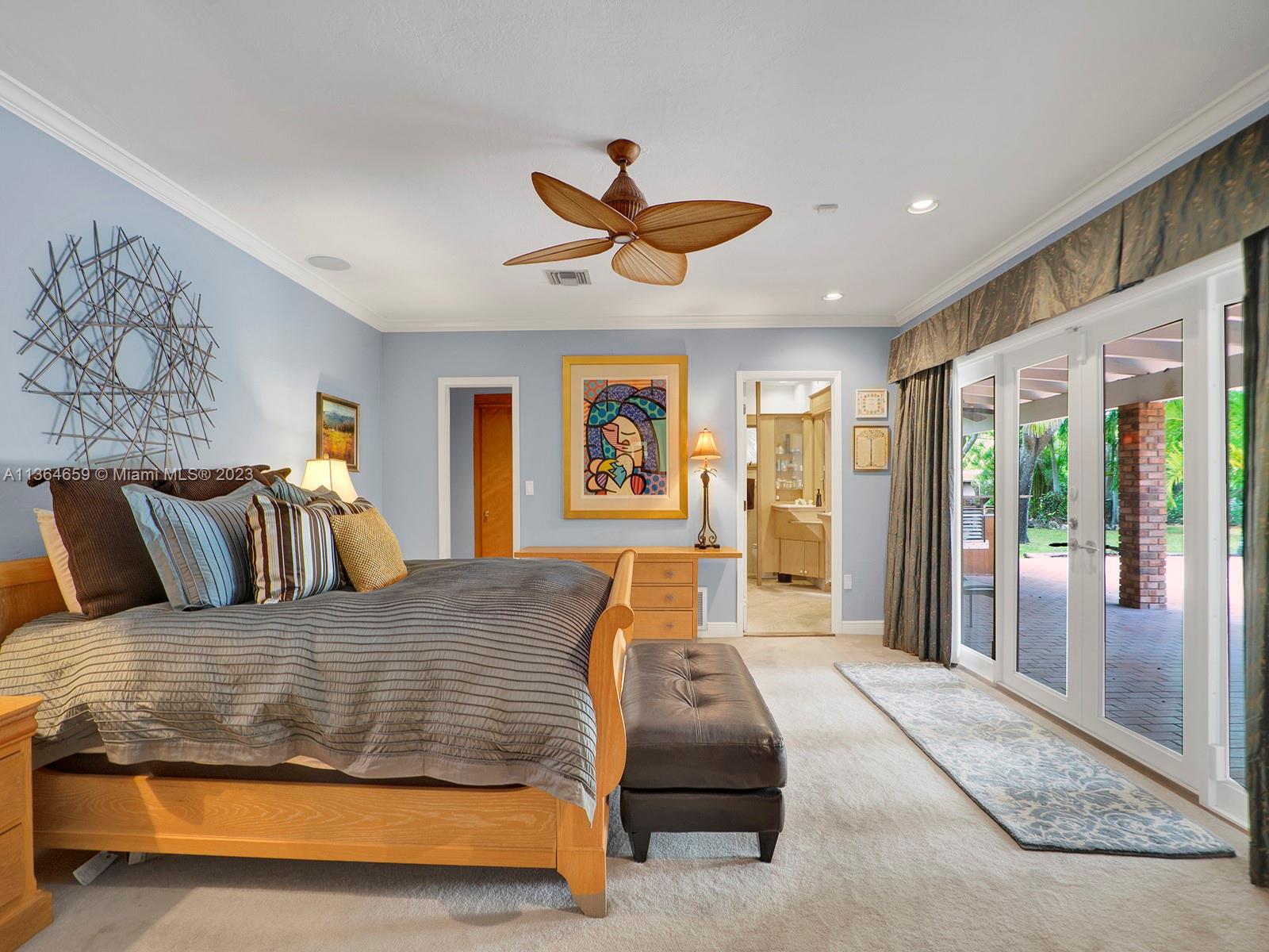 HALLMARK HGTS ESTS - Residential