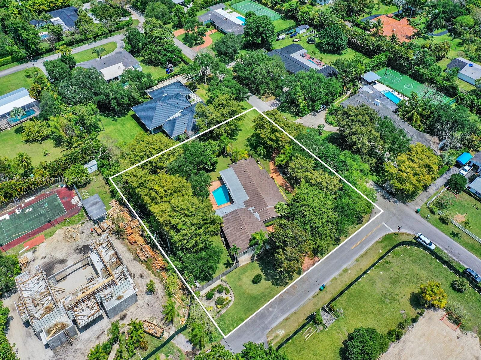 HALLMARK HGTS ESTS - Residential