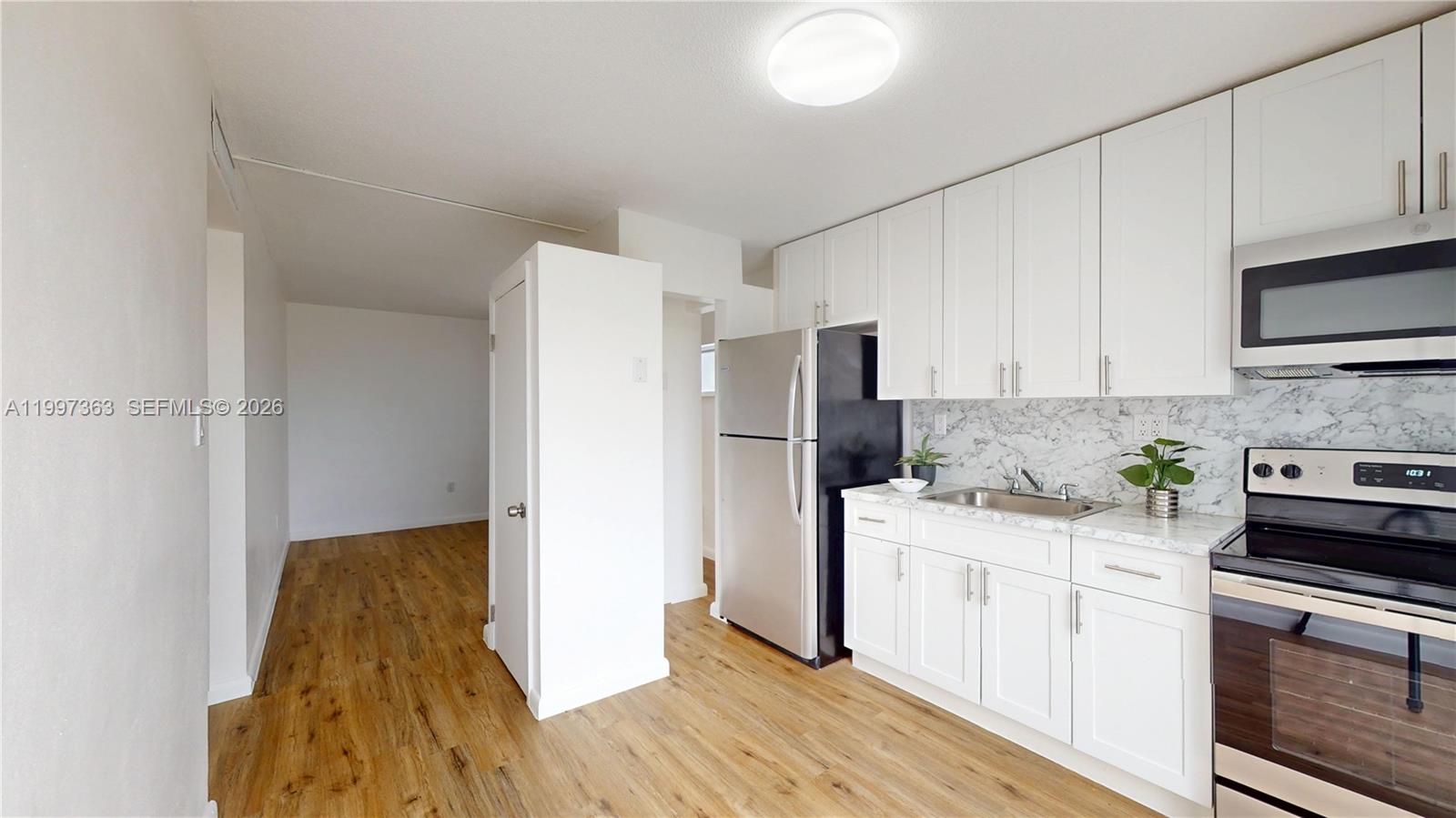 CAROLINA HEIGHTS - Residential Lease