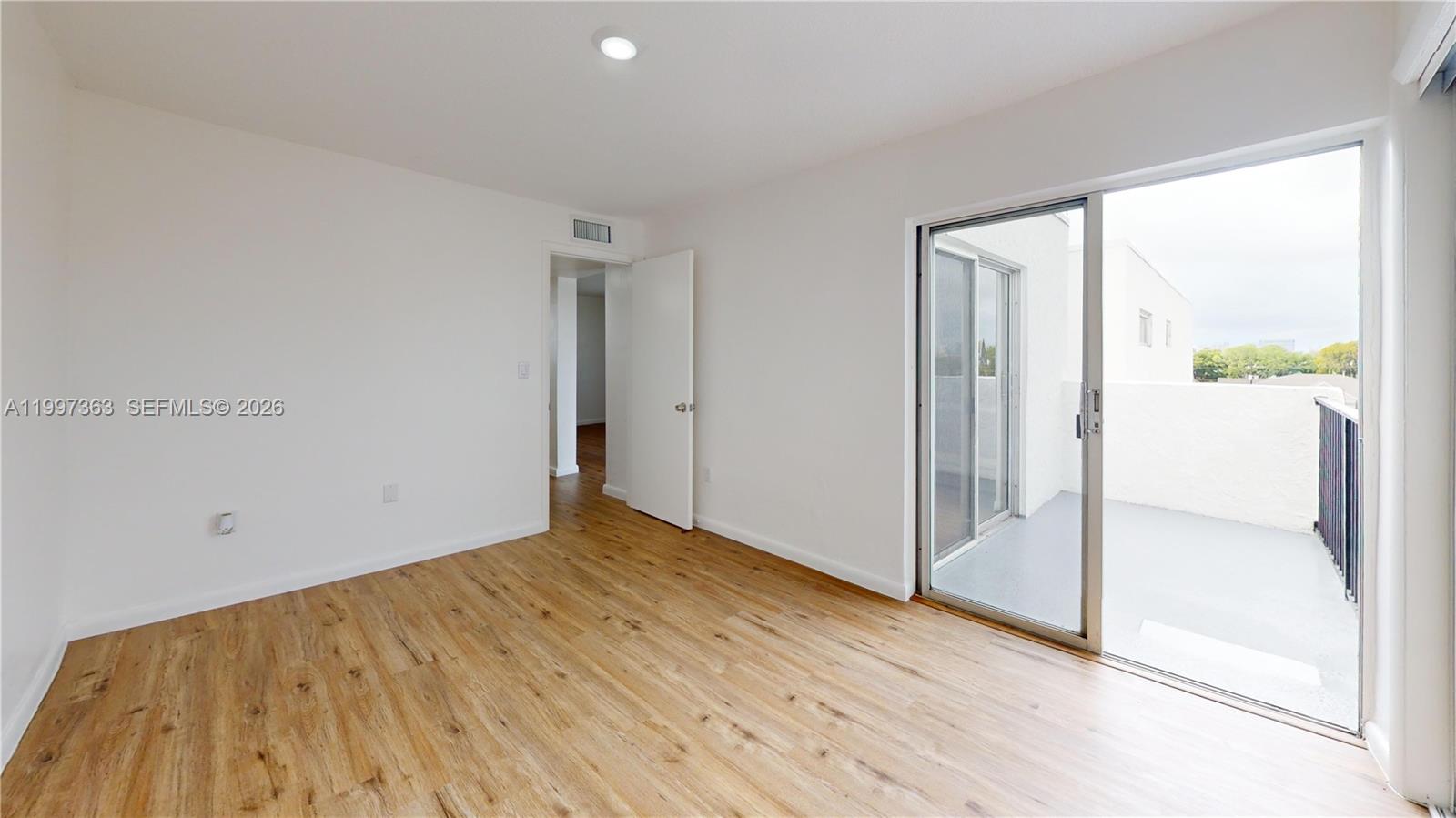 CAROLINA HEIGHTS - Residential Lease