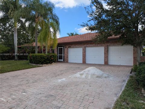 5245 NW 58th Ter Coral Springs FL 33067