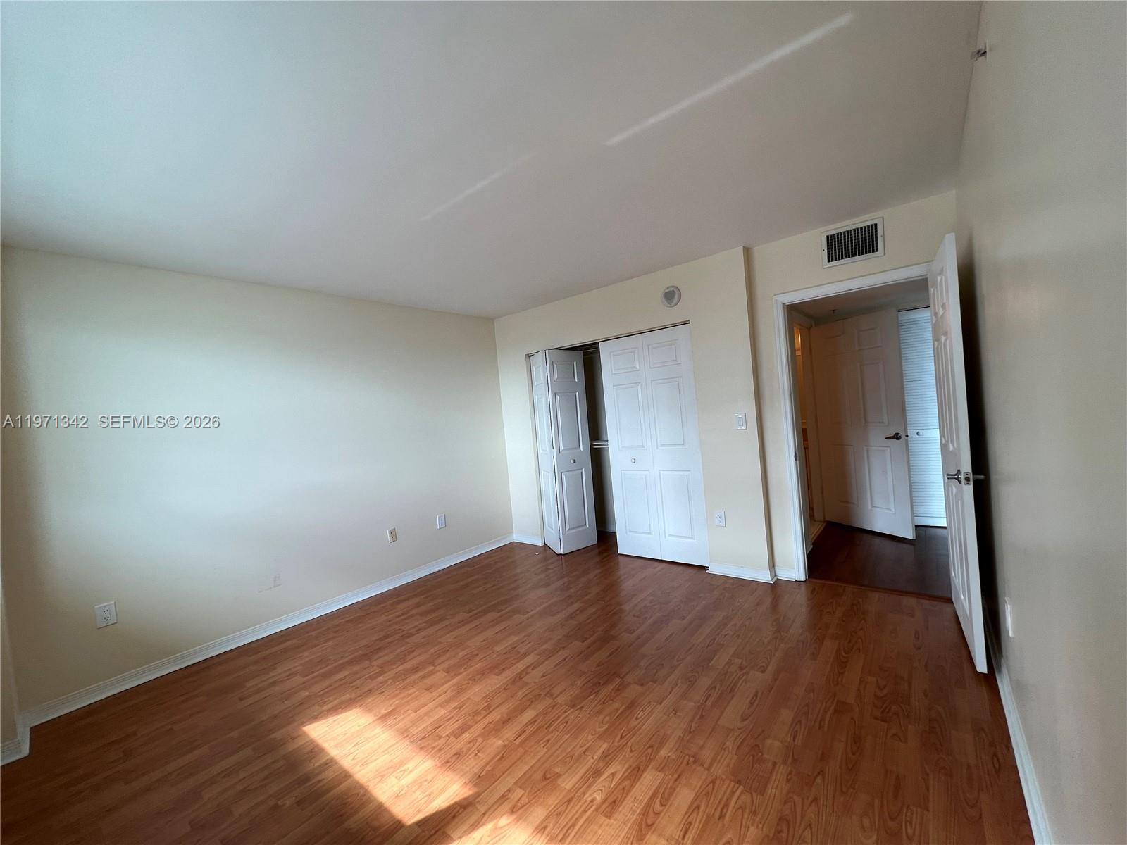 THE MARK ON BRICKELL COND - Residential