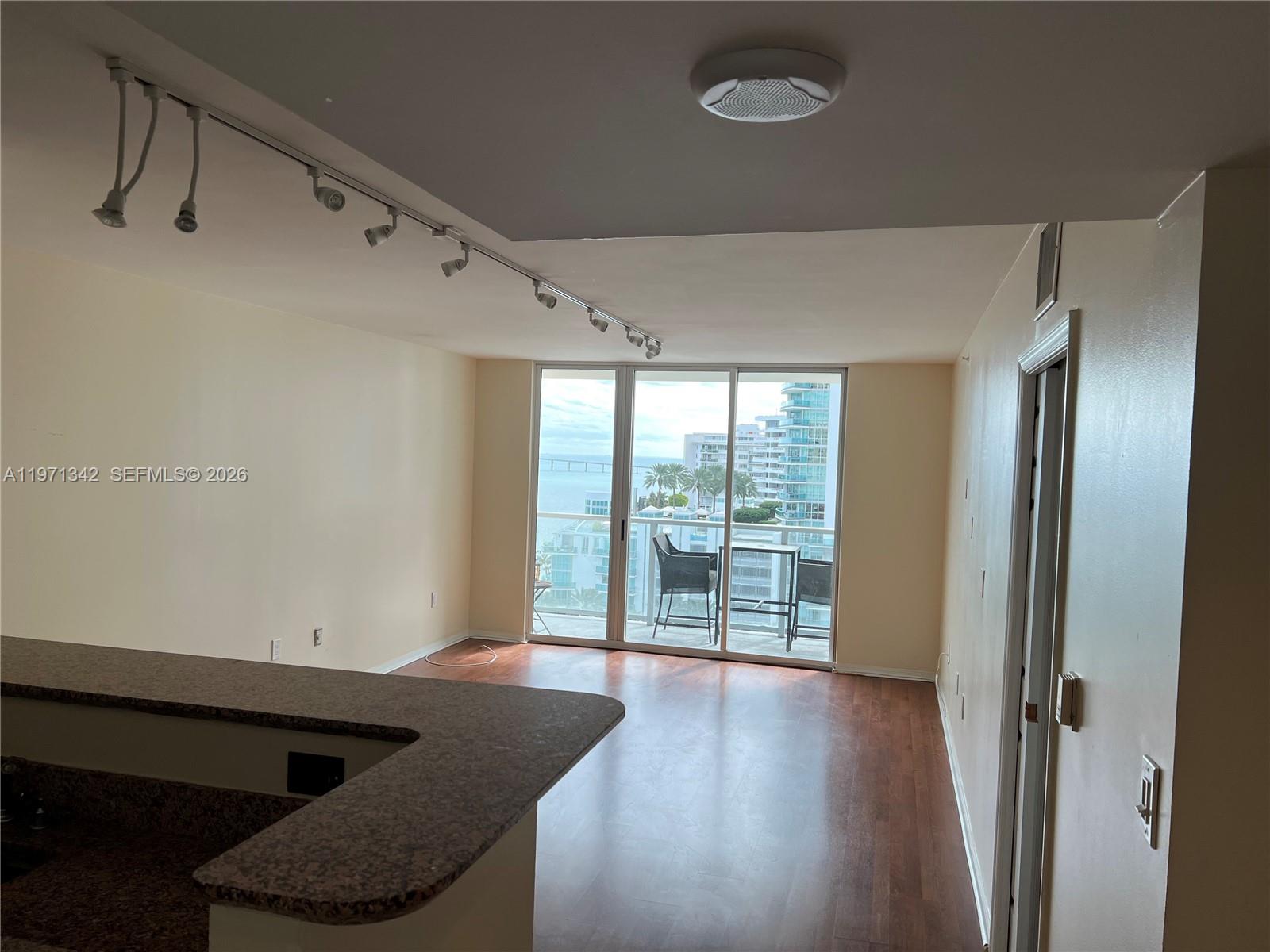 THE MARK ON BRICKELL COND - Residential