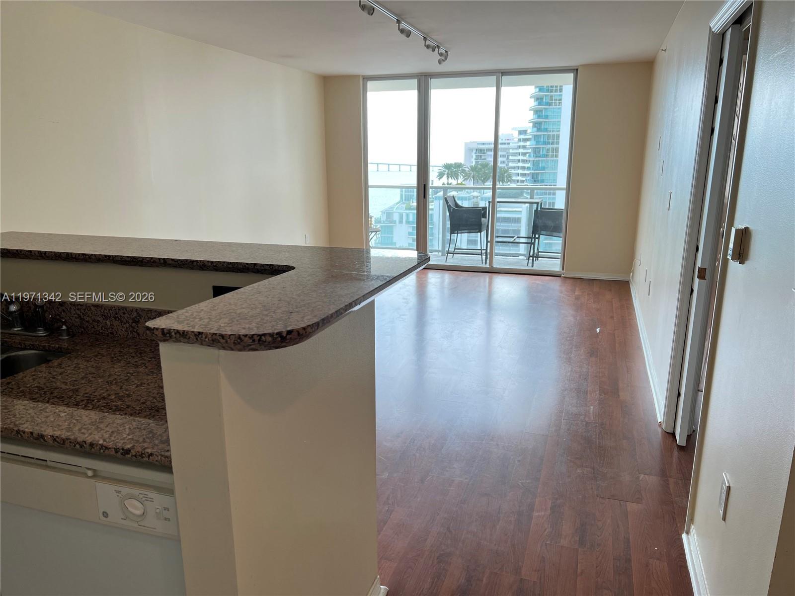 THE MARK ON BRICKELL COND - Residential