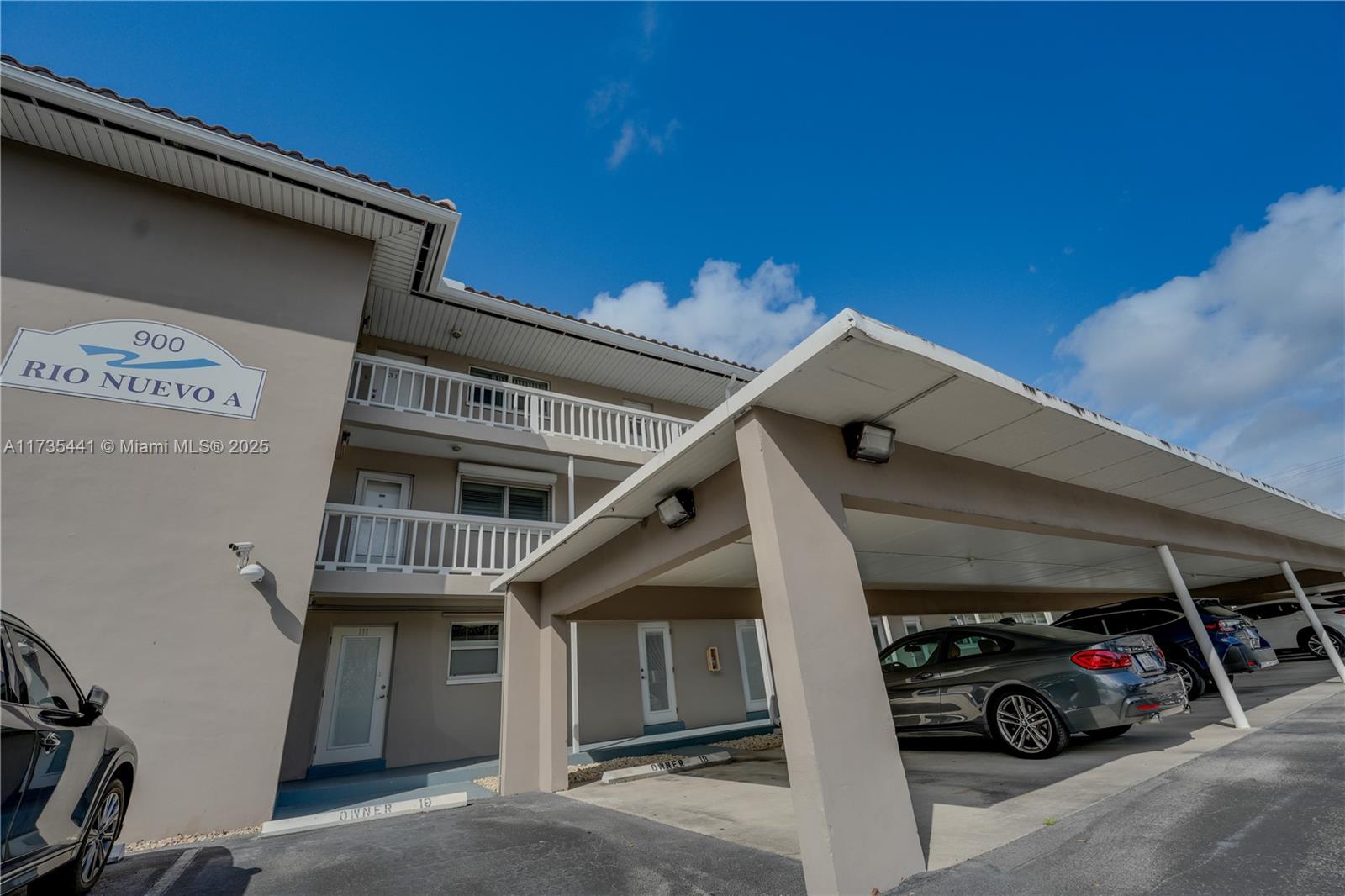 Property for Sale at 900 Sw 12th St 103, Fort Lauderdale, Broward County, Florida - Bedrooms: 2 
Bathrooms: 1  - $200,000
