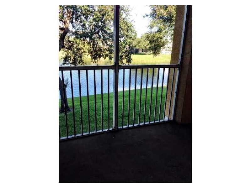 Excellent community with gate gym tennis pool spa bicycle room clubhouse close to everything from downtown fort lauderdale the owner don't want to disturb the tenant no carpet. nice view.