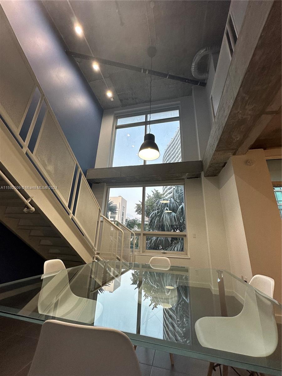 MIDBLOCK MIAMI CONDO - Residential