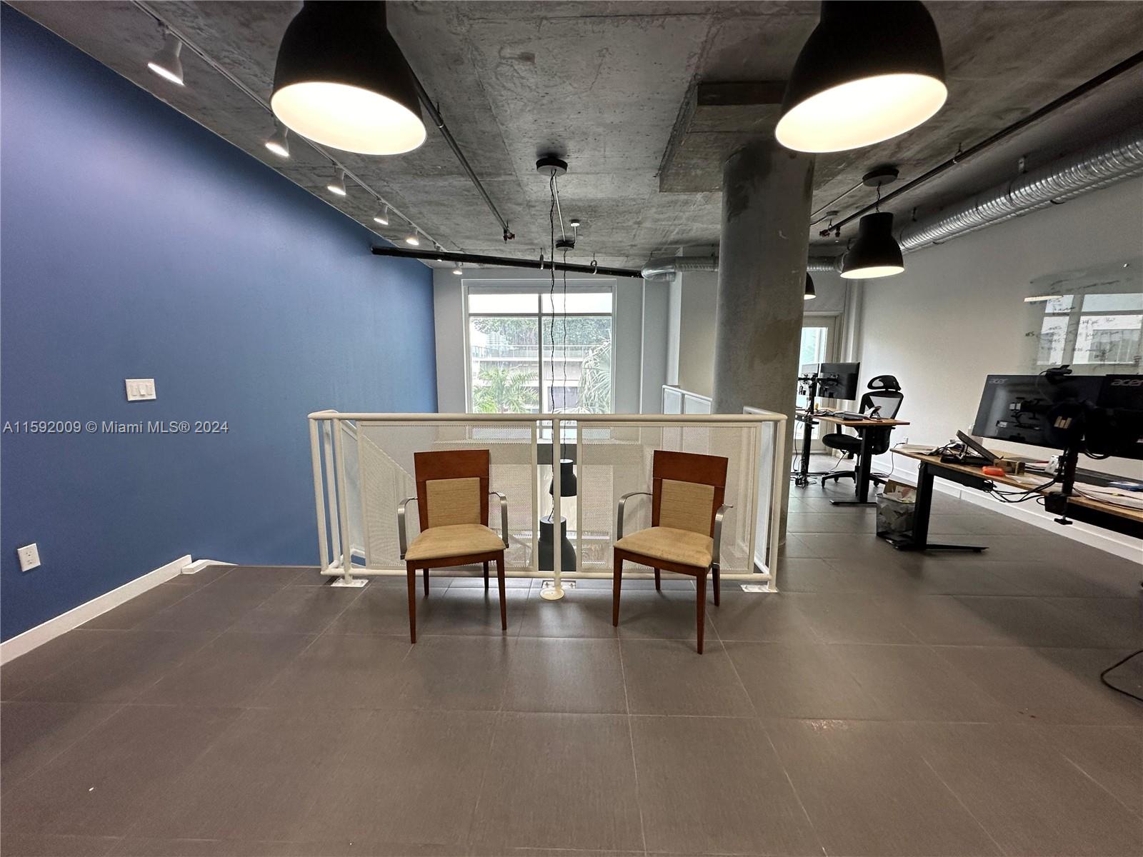 MIDBLOCK MIAMI CONDO - Residential