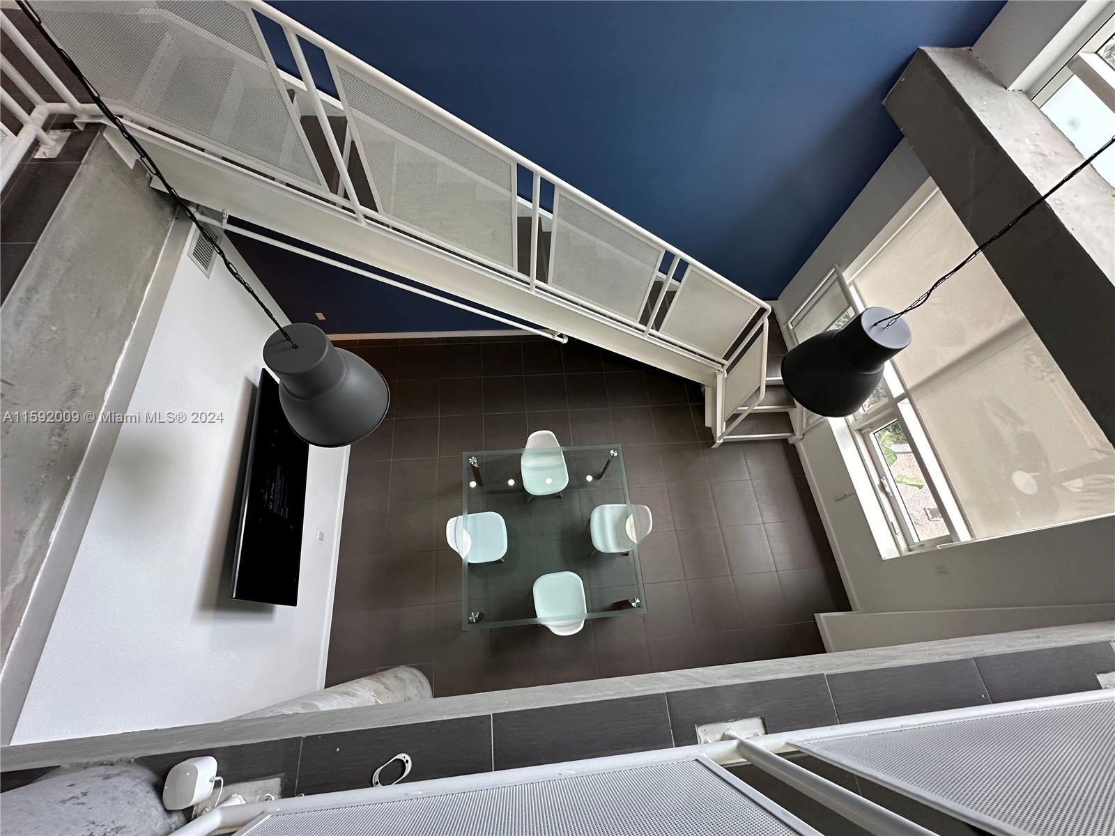 MIDBLOCK MIAMI CONDO - Residential
