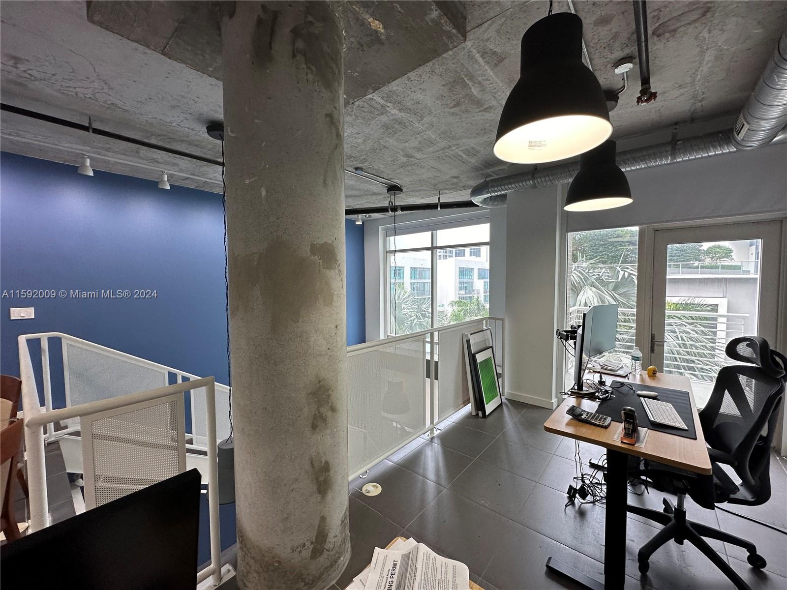 MIDBLOCK MIAMI CONDO - Residential