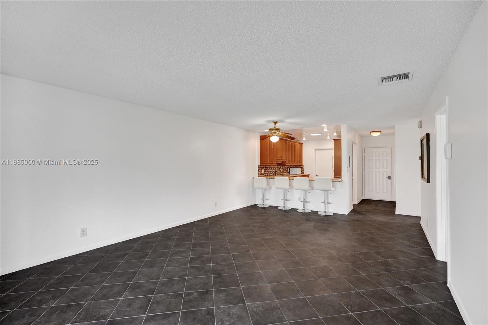 GOLDEN LAKES VILLAGE COND - Residential Lease