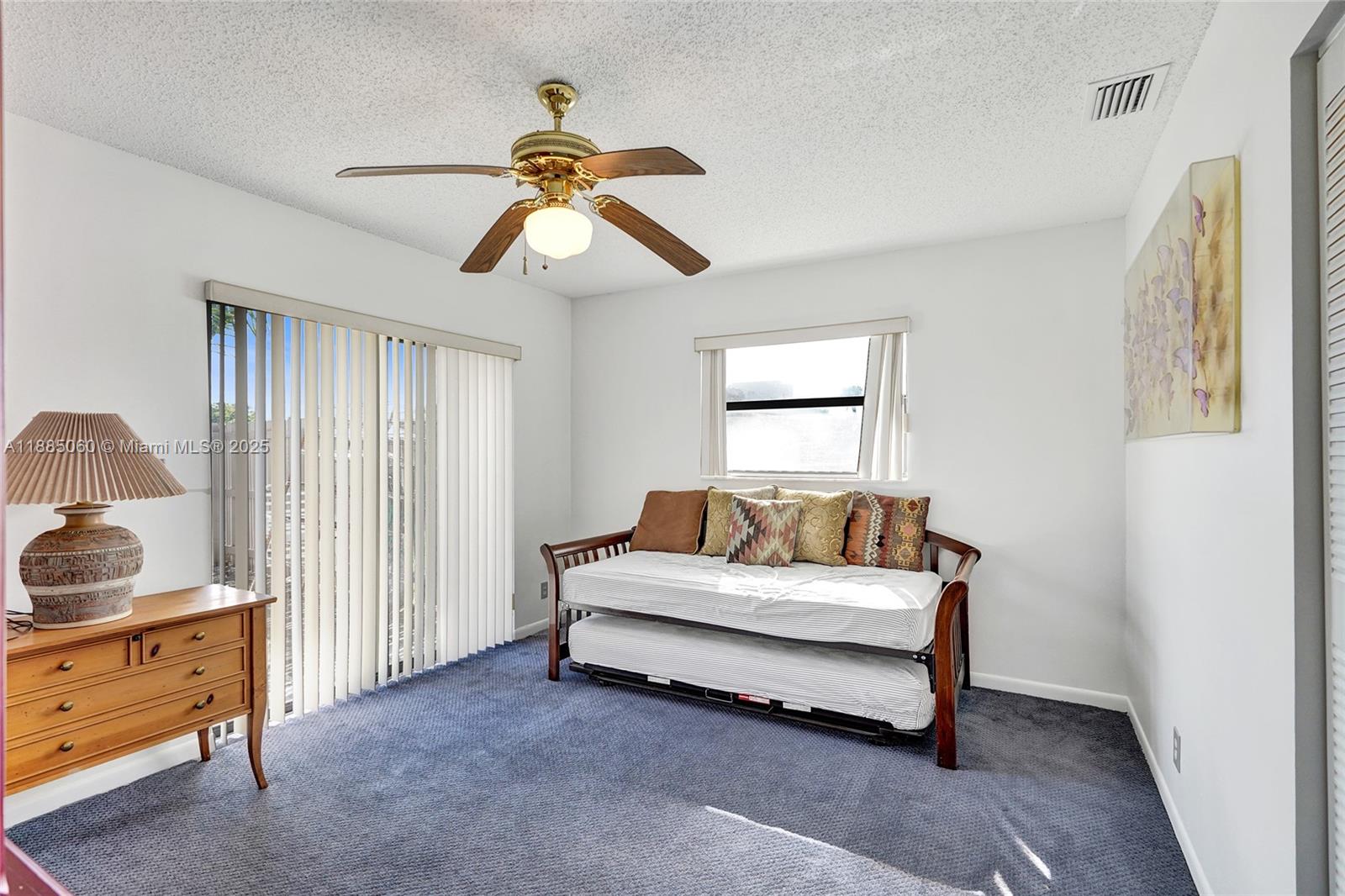 GOLDEN LAKES VILLAGE COND - Residential Lease