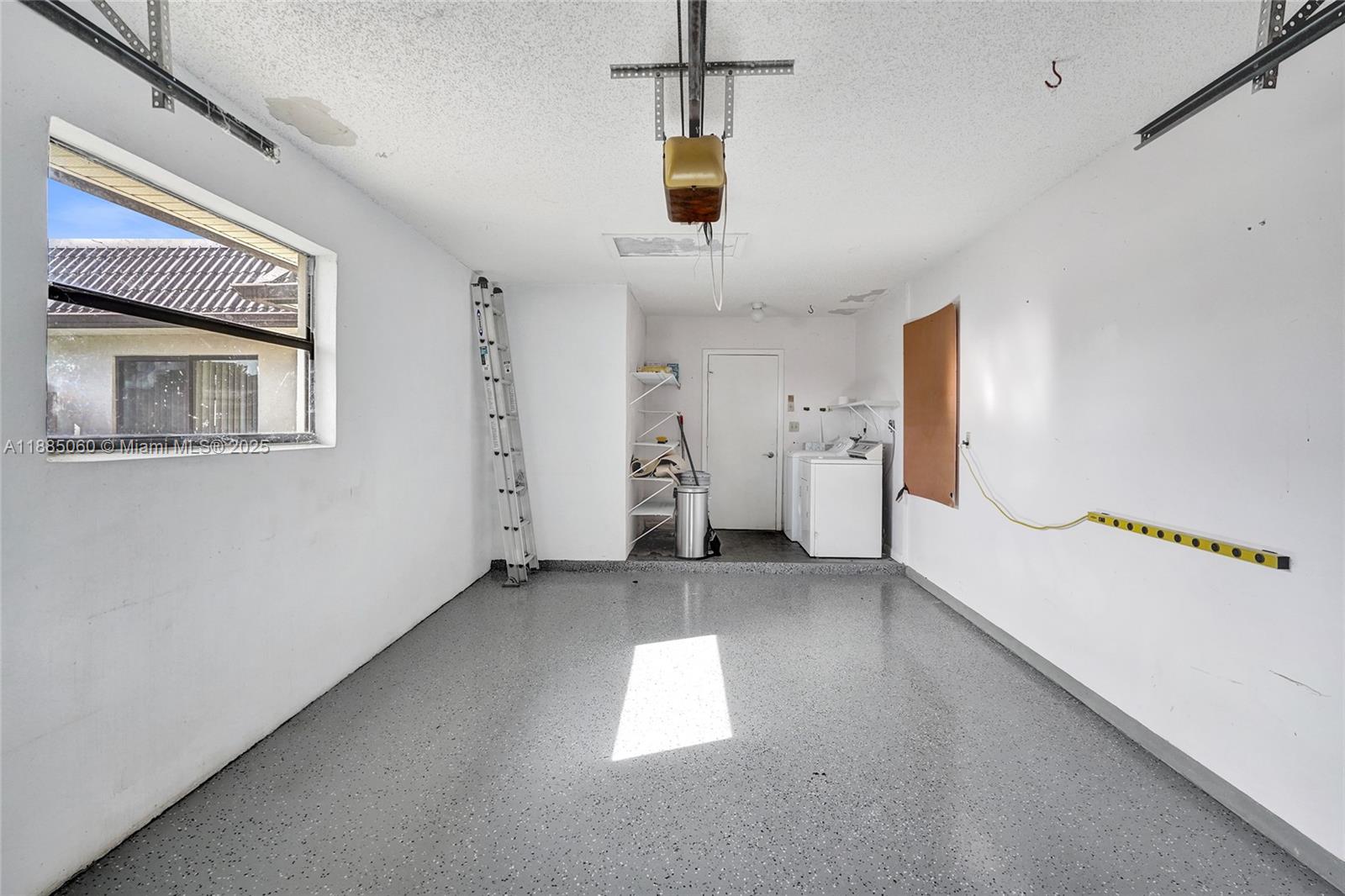 GOLDEN LAKES VILLAGE COND - Residential Lease