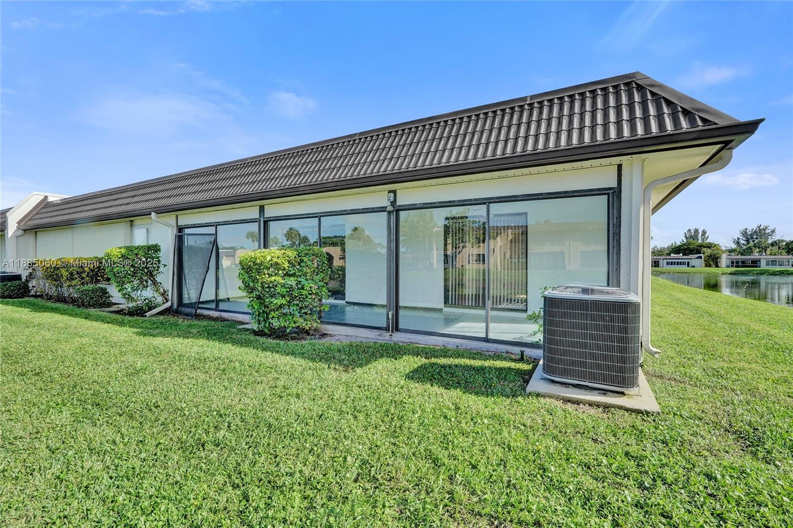 GOLDEN LAKES VILLAGE COND - Residential Lease