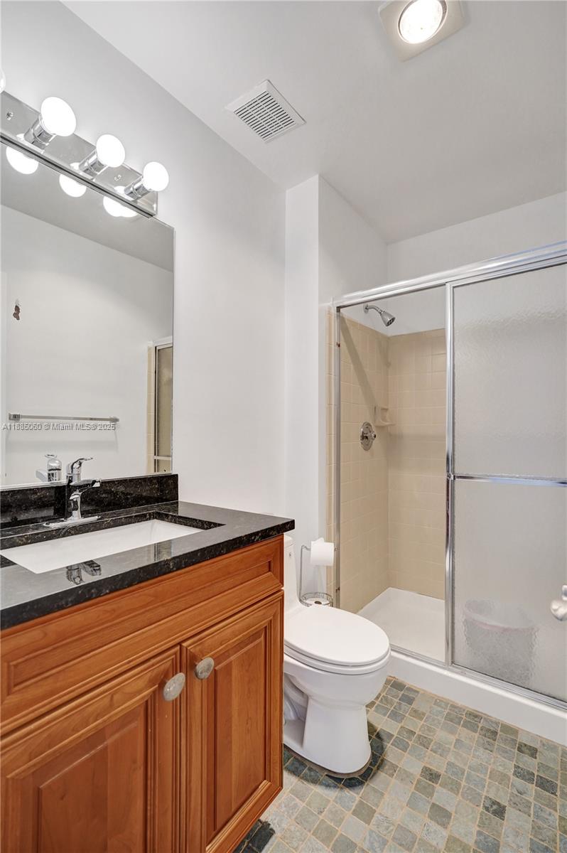GOLDEN LAKES VILLAGE COND - Residential Lease
