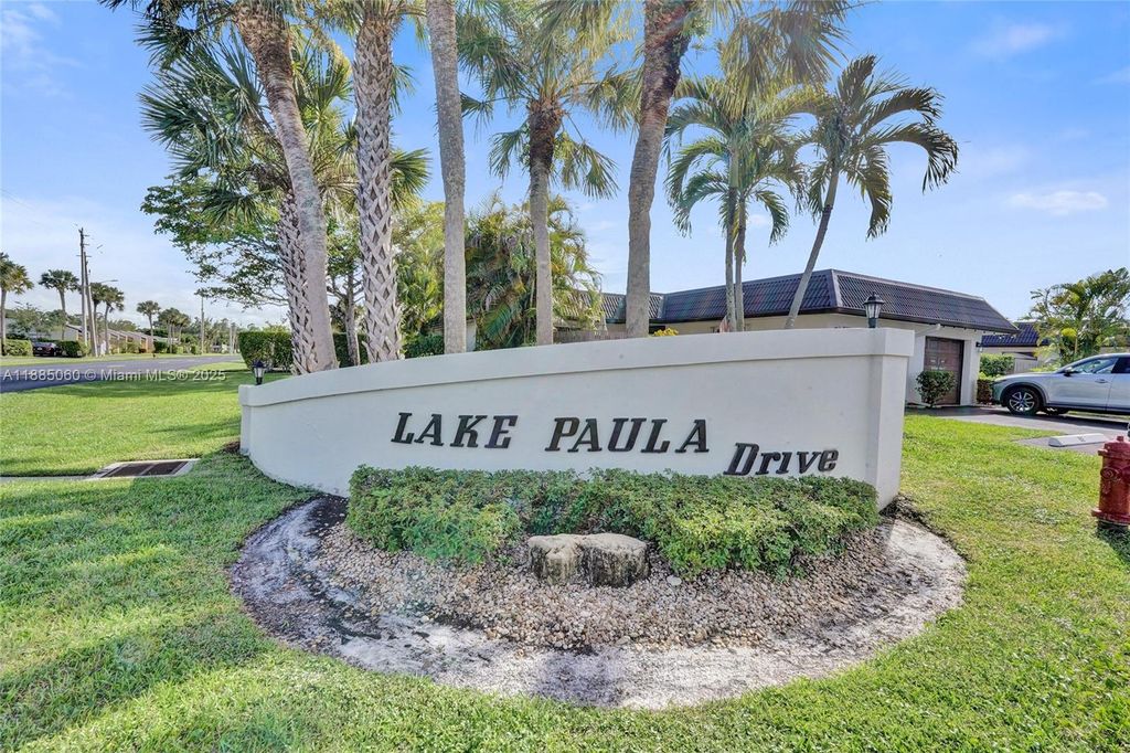 Photo of 125 Lake Paula Dr #125, West Palm Beach, FL 33411 (MLS # A11885060)