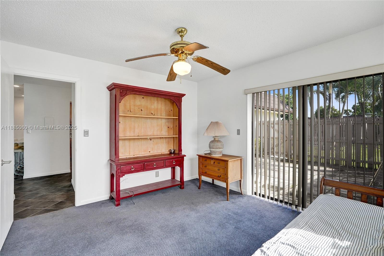 GOLDEN LAKES VILLAGE COND - Residential Lease