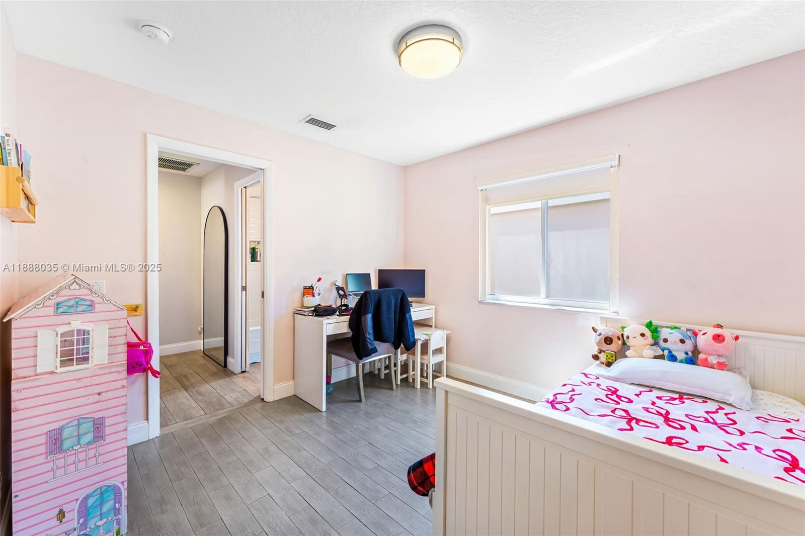 SECTORS 3 & 4 BOUNDARY PL - Residential