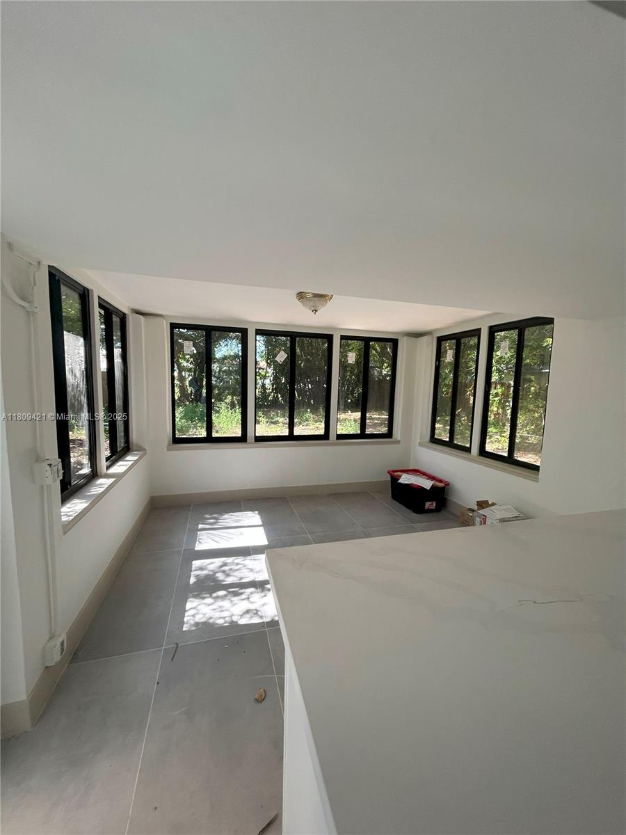 LAUDERDALE - Residential