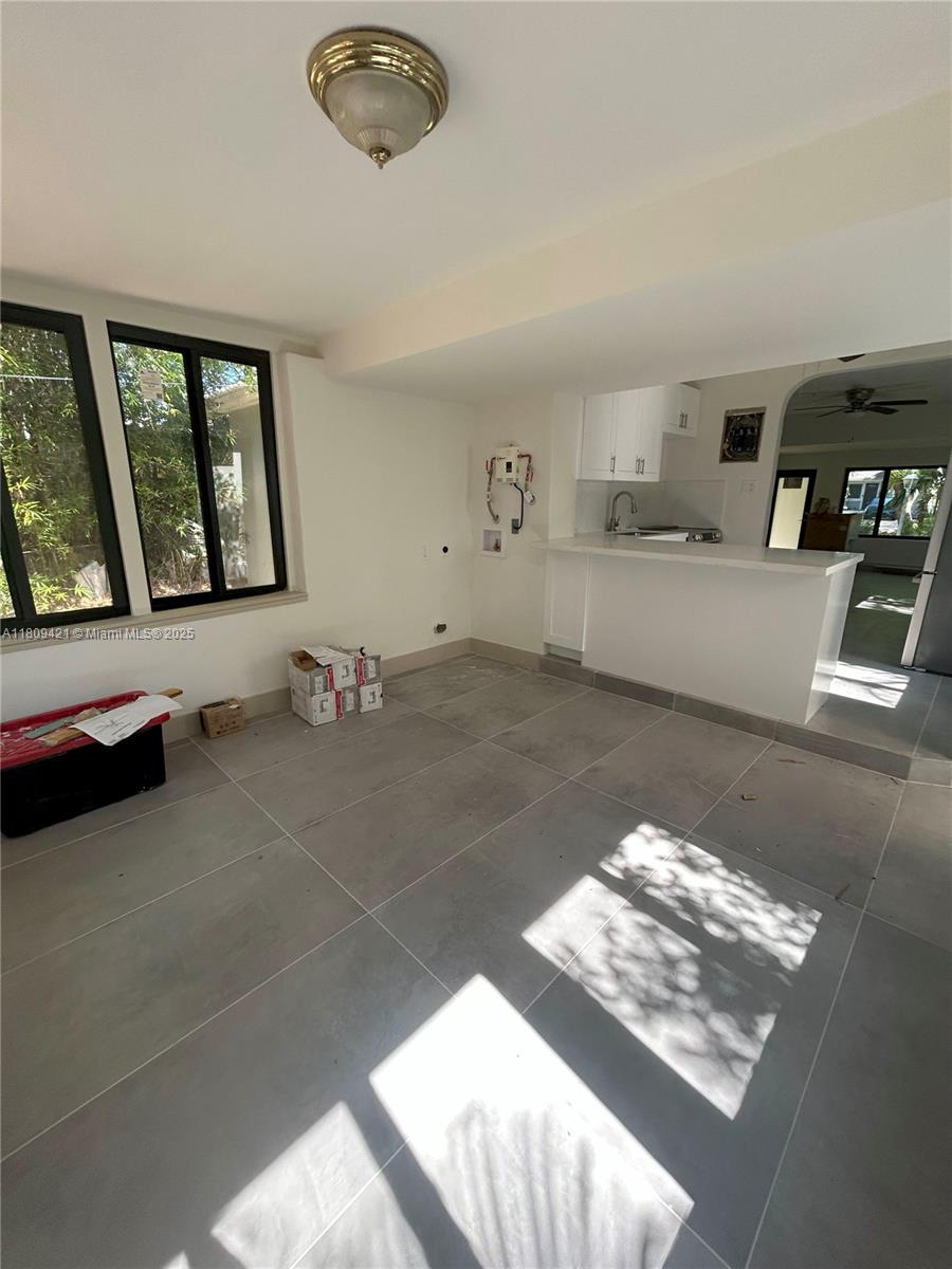 LAUDERDALE - Residential