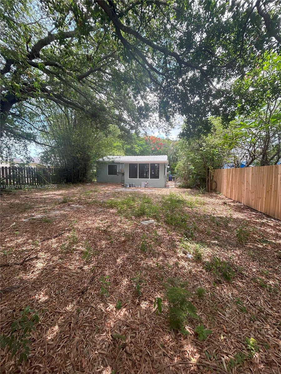 LAUDERDALE - Residential