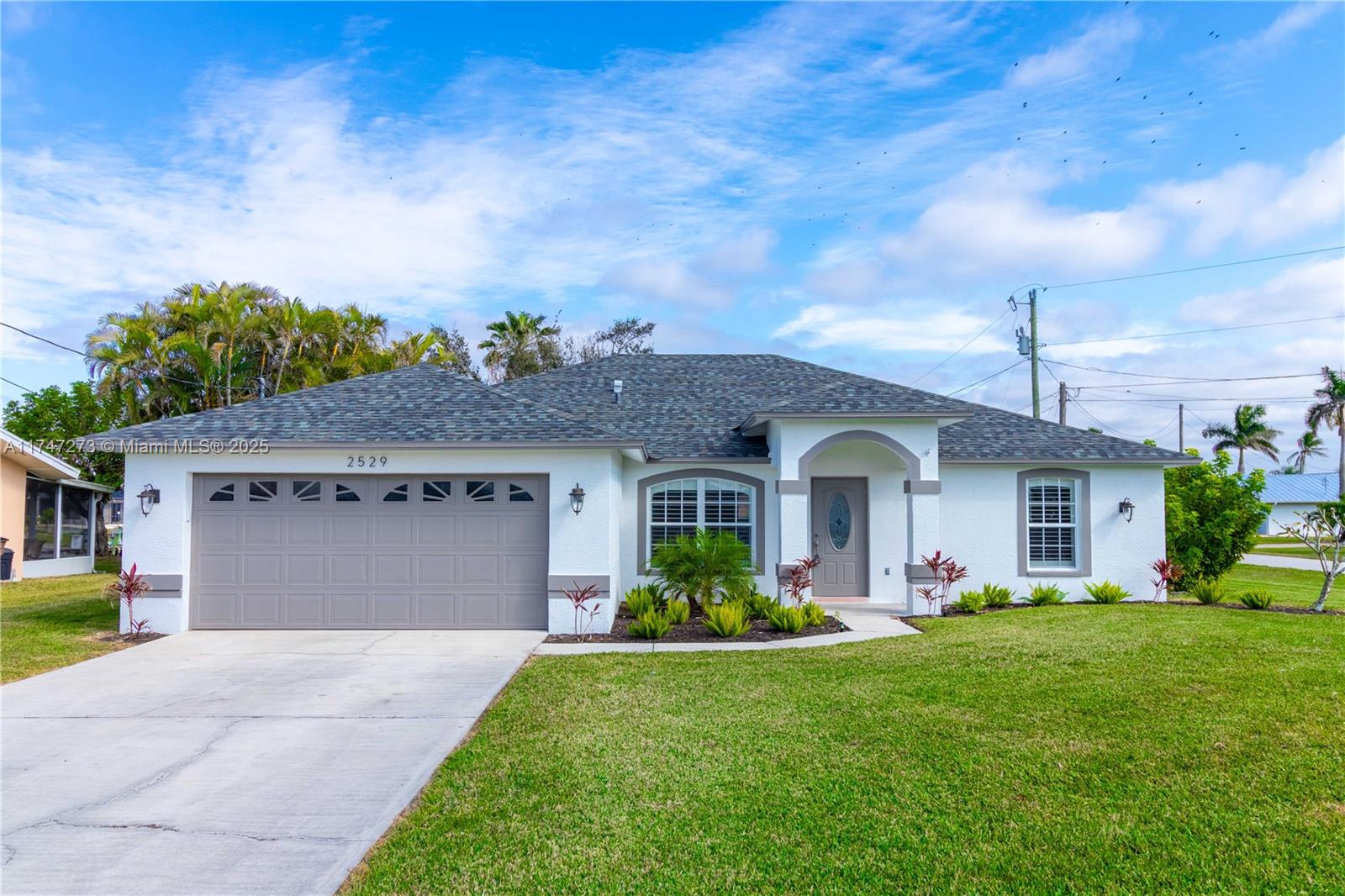 Property for Sale at 2529 Se 20th Pl, Cape Coral, Lee County, Florida - Bedrooms: 4 
Bathrooms: 2  - $399,900