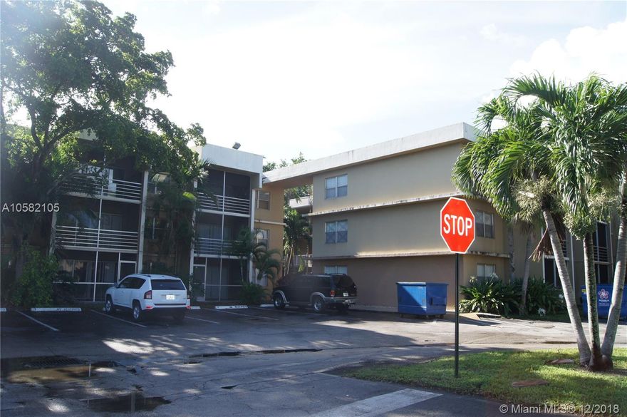 NICE! 2 bedrooms 2 bath condo for rent, tile throughout living area and wood on bedrooms, remodeled kitchen. Ready to move in. Very quiet and maintained subdivision. Screened balcony. Located close to shopping, transportation and schools. ALL AGES WELCOME. NO PETS. COMPLETELY REMODELED!!