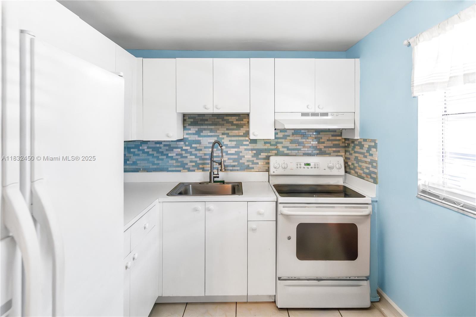 1755 W 60th St D206