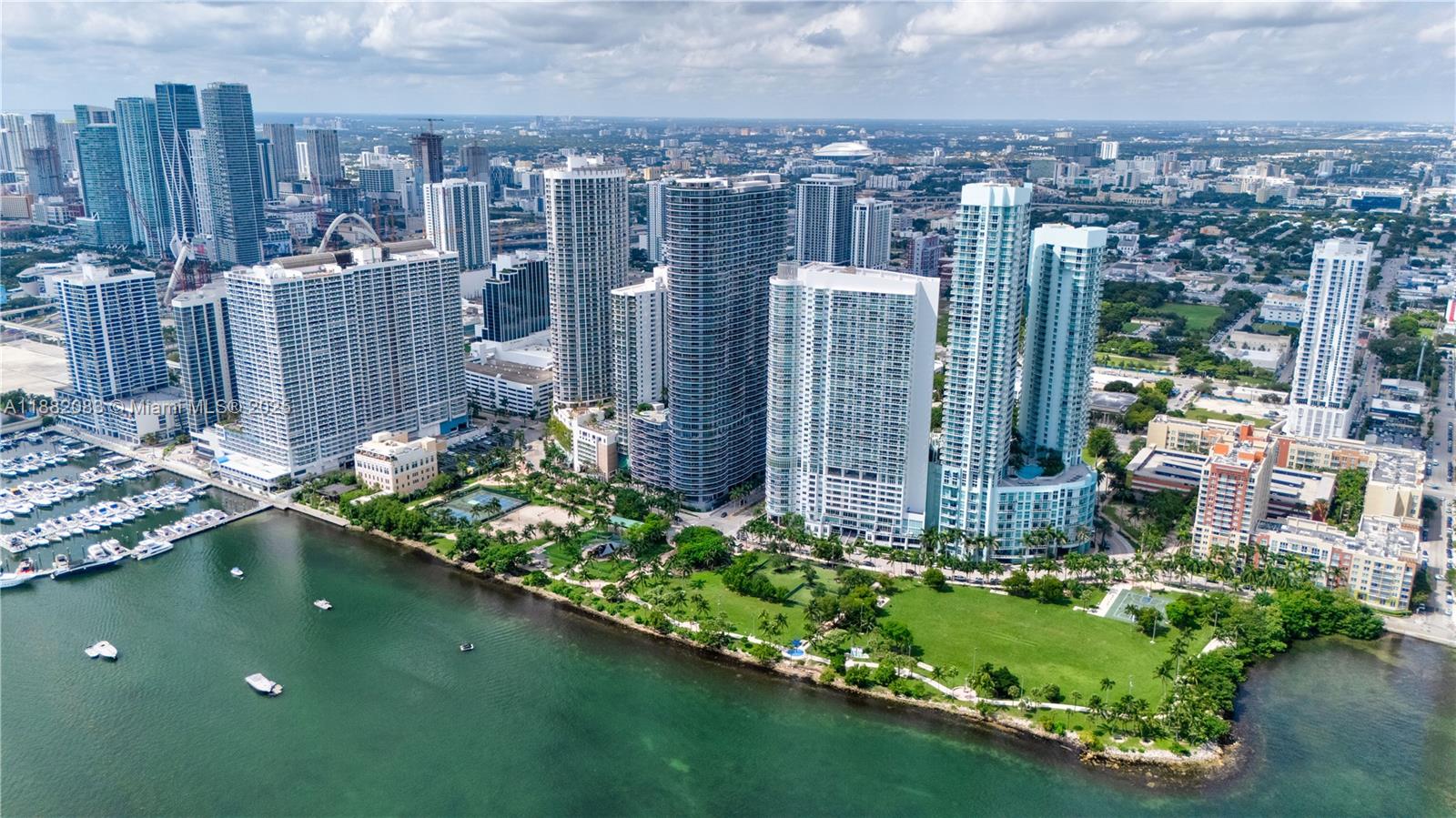 ARIA ON THE BAY CONDO - Residential