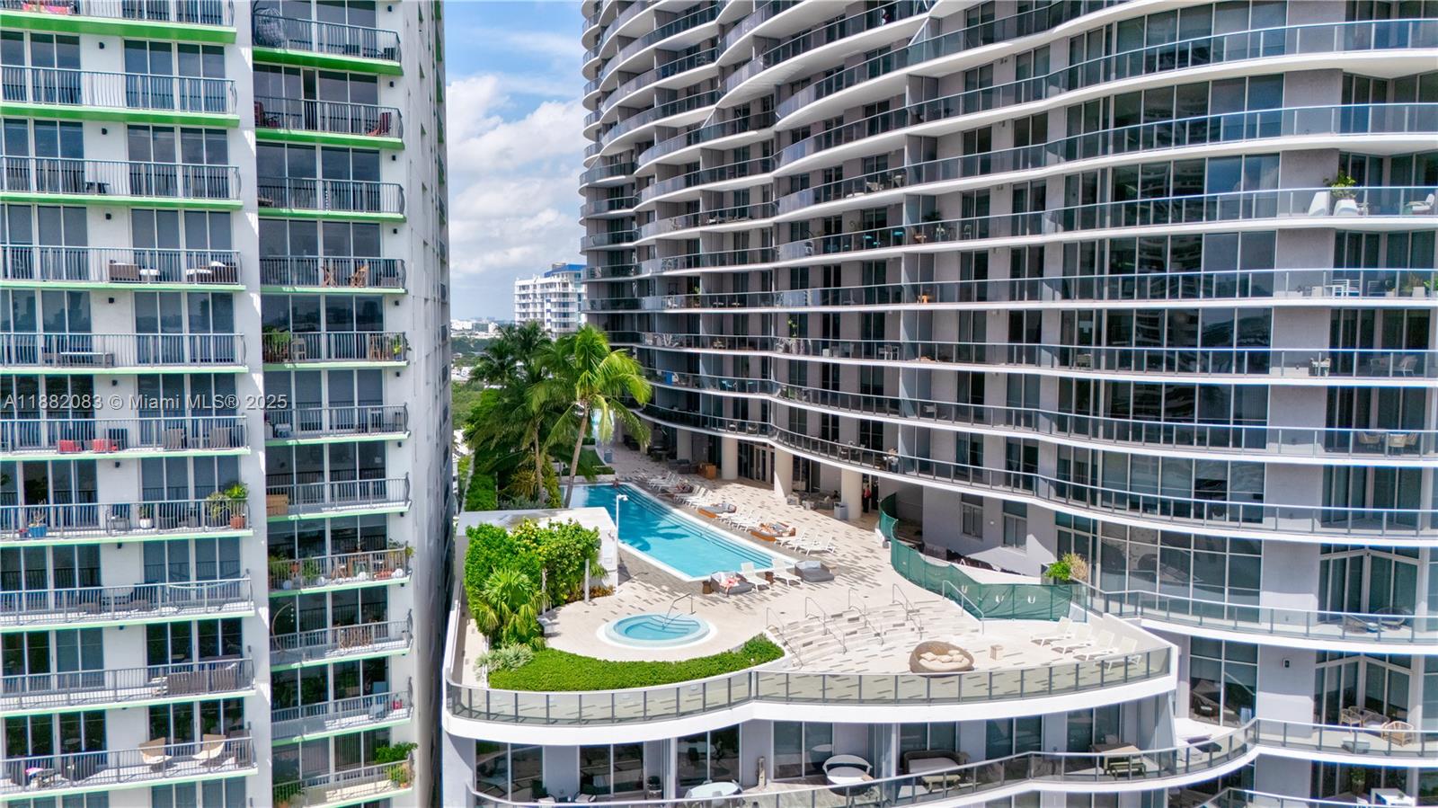 ARIA ON THE BAY CONDO - Residential