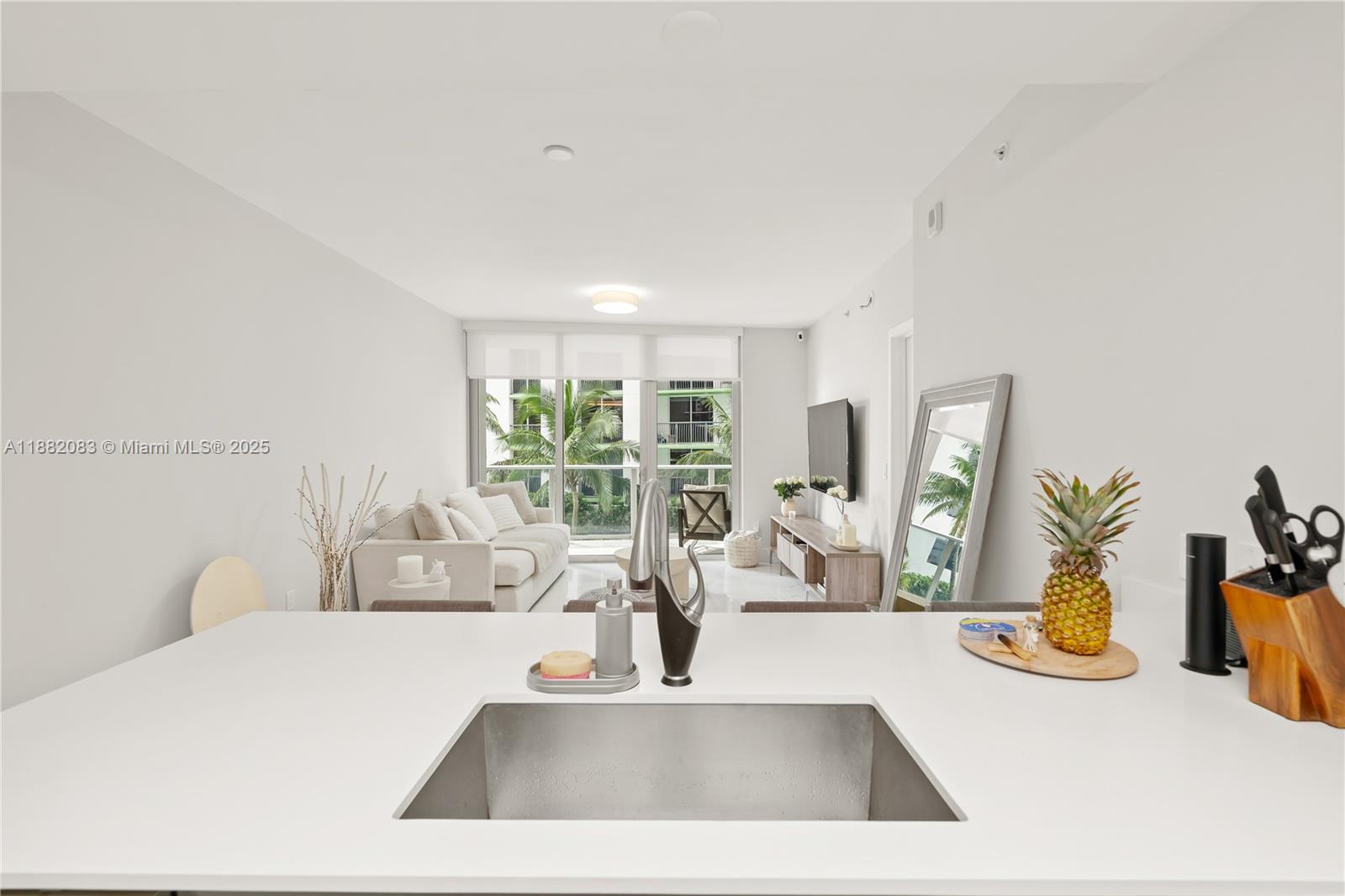 ARIA ON THE BAY CONDO - Residential