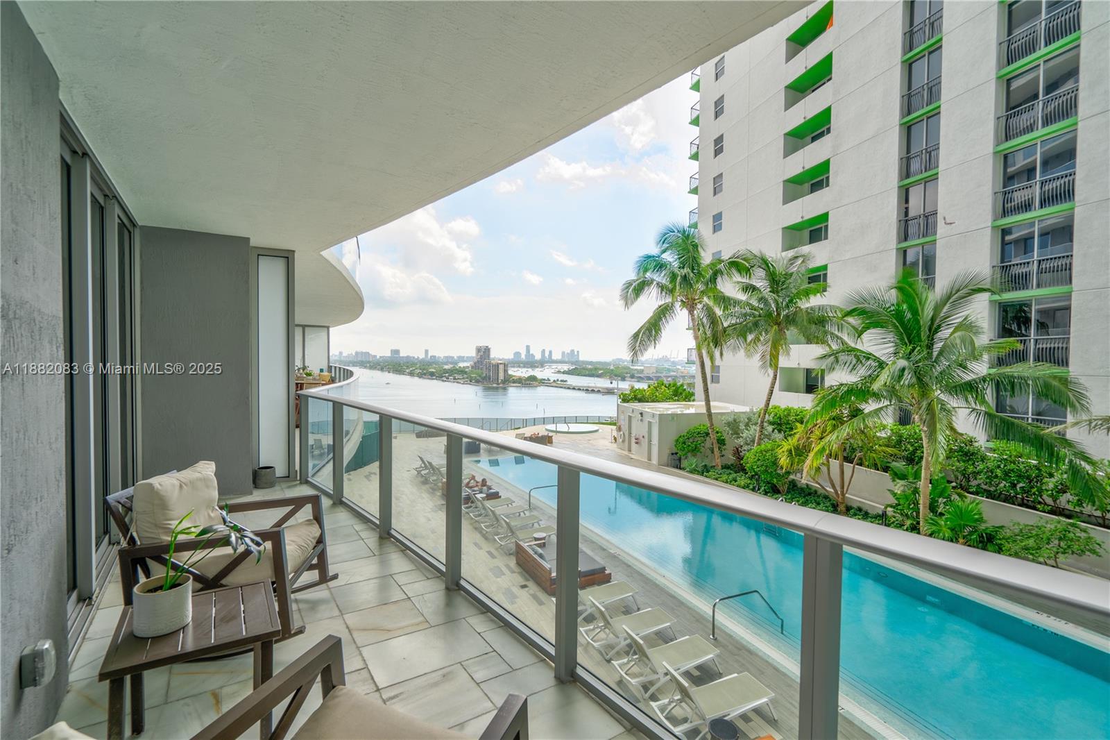 ARIA ON THE BAY CONDO - Residential