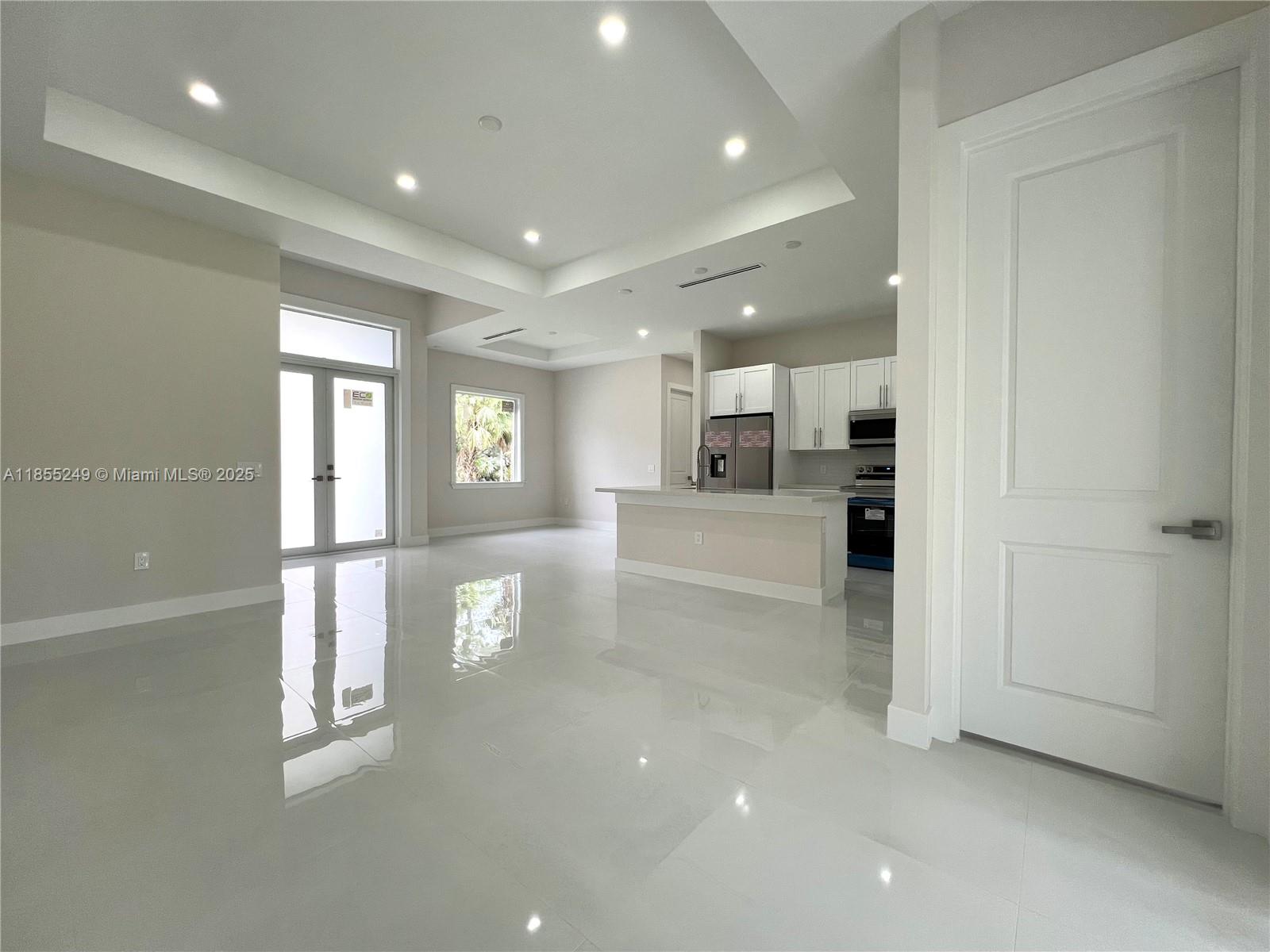 3210 10th Ave SE