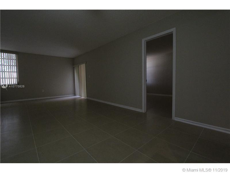 LOS ARBOLES CONDO - Residential Lease