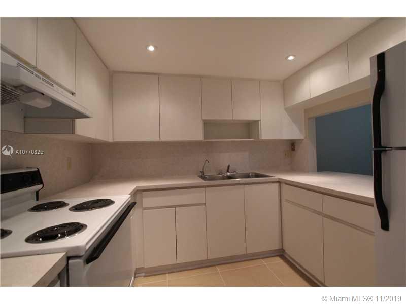 LOS ARBOLES CONDO - Residential Lease