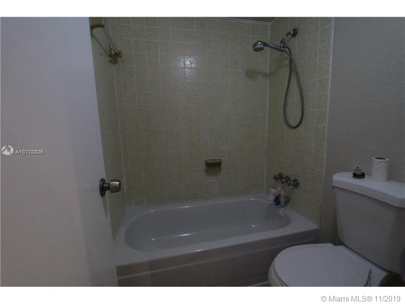 LOS ARBOLES CONDO - Residential Lease