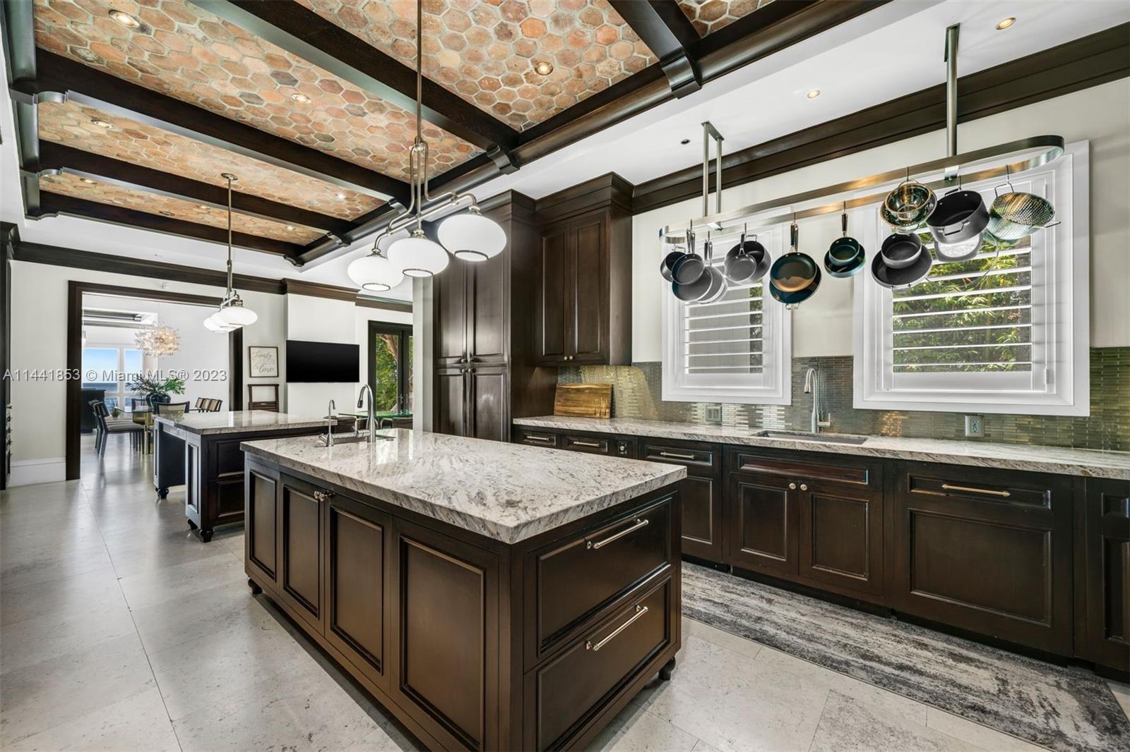 CRYSTAL VIEW - Residential