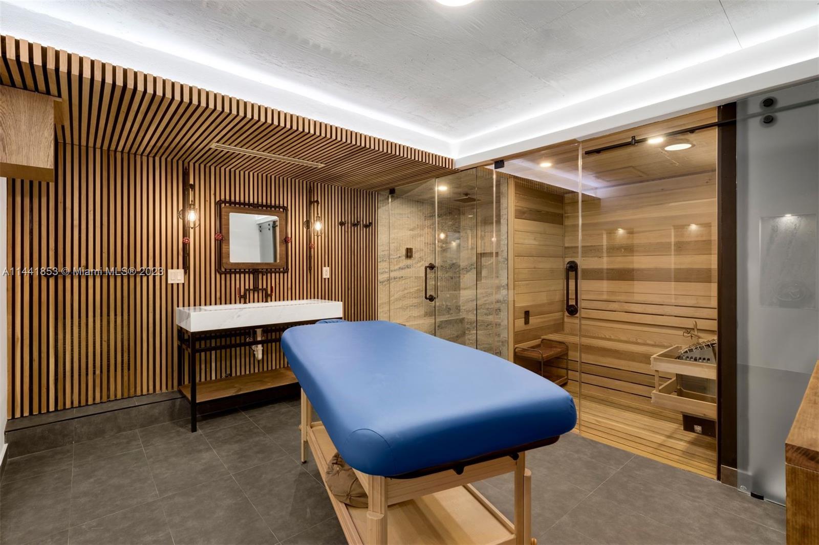 CRYSTAL VIEW - Residential