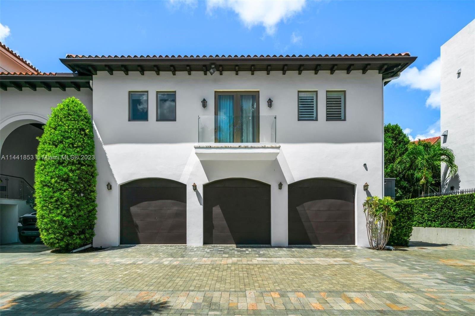 CRYSTAL VIEW - Residential